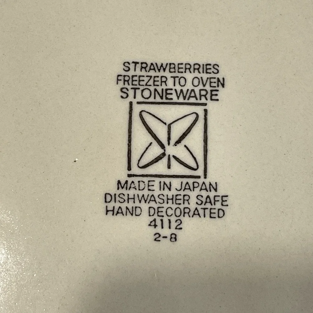 Vintage 1970's Sears 4112 Strawberries Strawberry Bread & Butter Plates Lot Of 4